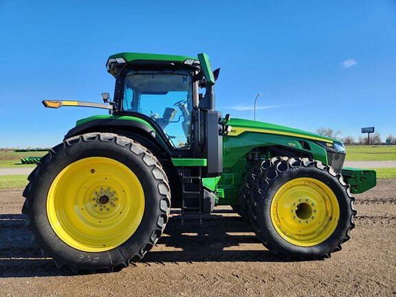 Image of John Deere 8R 370 equipment image 2