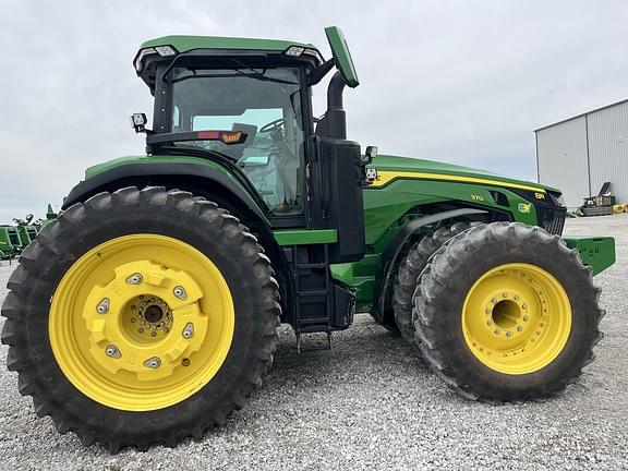 Image of John Deere 8R 370 equipment image 1