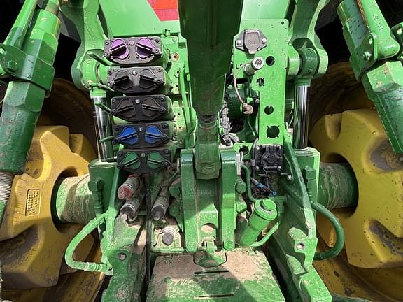 Image of John Deere 8R 370 equipment image 3