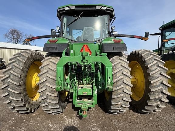 Image of John Deere 8R 370 equipment image 2