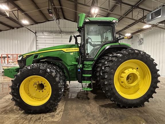 Image of John Deere 8R 370 equipment image 3