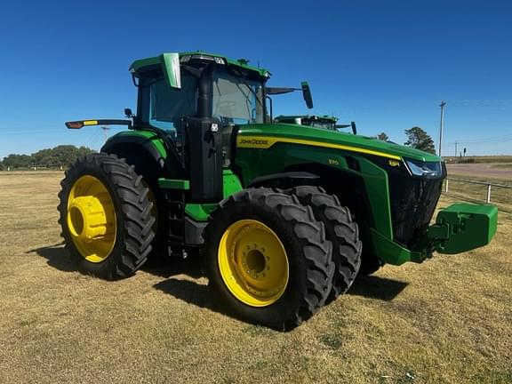 Image of John Deere 8R 370 equipment image 1