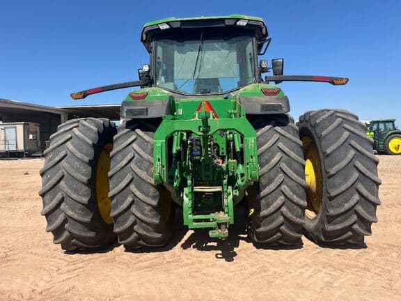 Image of John Deere 8R 370 equipment image 3