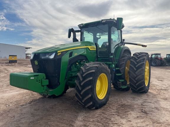 2022 John Deere 8R 370 Equipment Image0