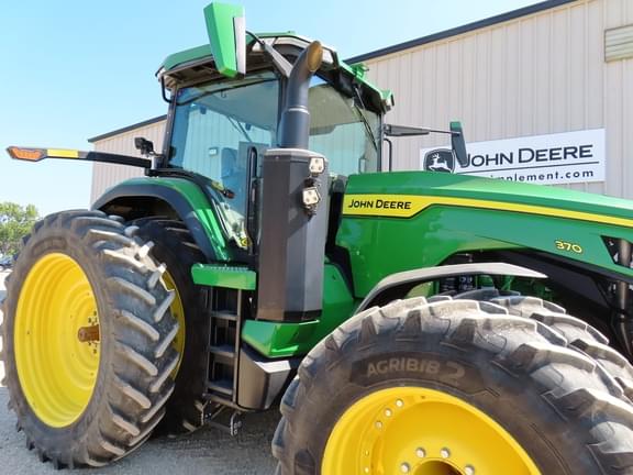 Image of John Deere 8R 370 equipment image 2