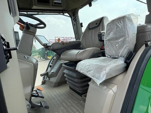 Image of John Deere 8R 370 equipment image 1