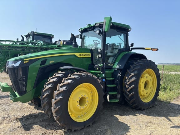 2022 John Deere 8R 370 Equipment Image0