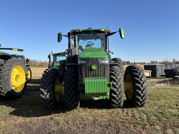 Image of John Deere 8R 370 equipment image 2