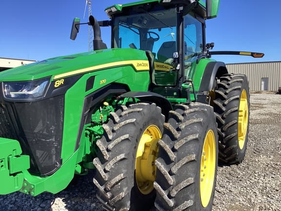 Image of John Deere 8R 370 equipment image 4