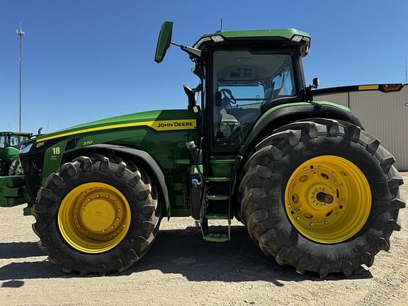 Image of John Deere 8R 370 equipment image 1