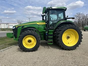 2022 John Deere 8R 370 Equipment Image0