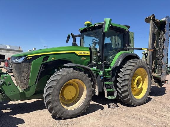Image of John Deere 8R 370 Primary image