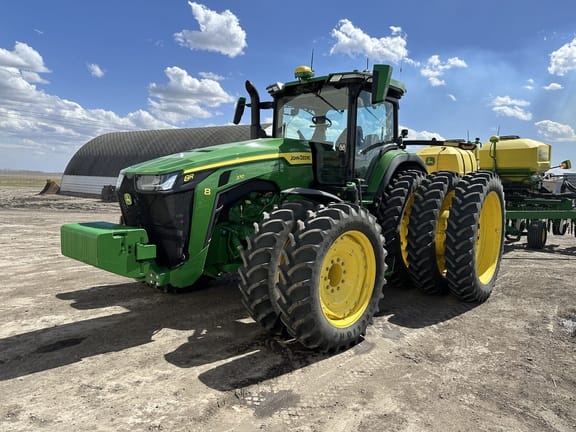 2022 John Deere 8R 370 Equipment Image0