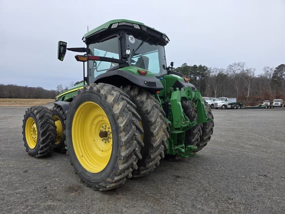 Image of John Deere 8R 370 equipment image 2