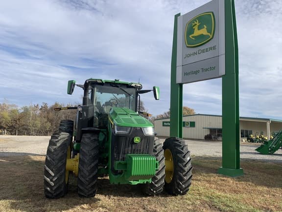Image of John Deere 8R 370 equipment image 2