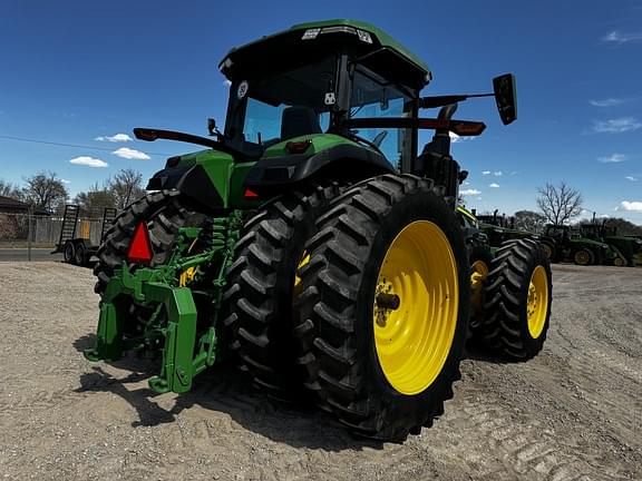 Image of John Deere 8R 370 equipment image 4