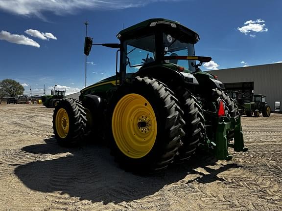 Image of John Deere 8R 370 equipment image 2