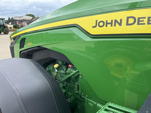 Image of John Deere 8R 370 equipment image 3