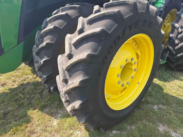 Image of John Deere 8R 410 equipment image 3