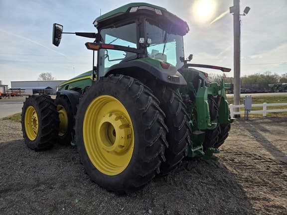 Image of John Deere 8R 410 equipment image 4