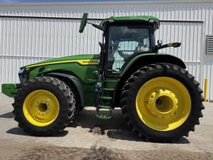 2022 John Deere 8R 410 Image