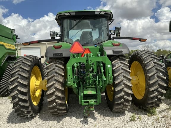 Image of John Deere 8R 410 equipment image 3