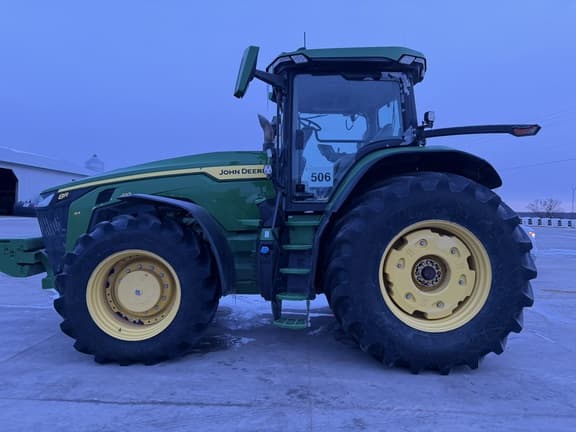 Image of John Deere 8R 410 equipment image 2