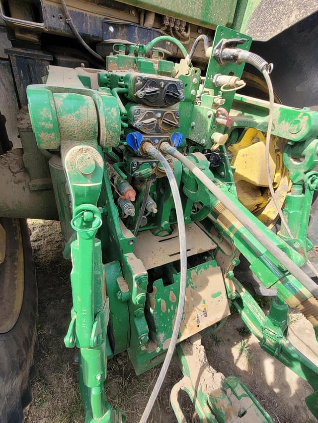 Image of John Deere 8R 410 equipment image 3