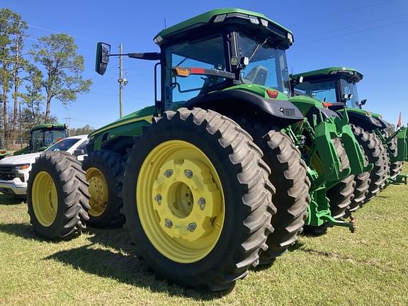 Image of John Deere 8R 410 equipment image 2