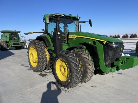 Image of John Deere 8R 410 equipment image 2