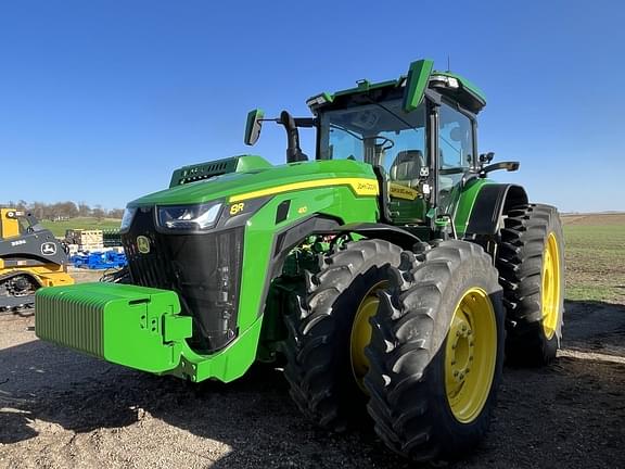 2022 John Deere 8R 410 Equipment Image0