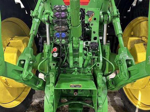 Image of John Deere 8R 410 equipment image 2