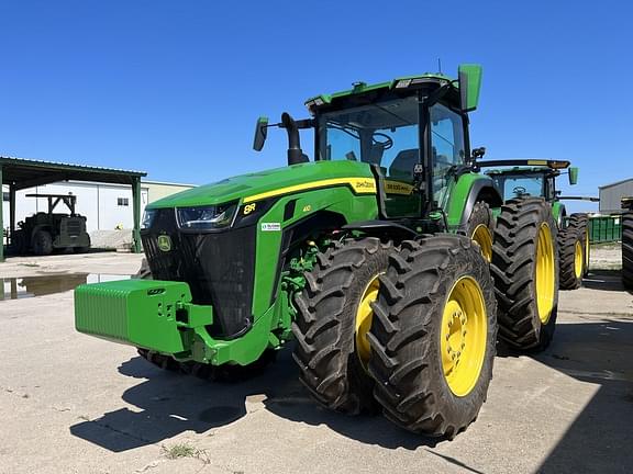 Image of John Deere 8R 410 equipment image 4