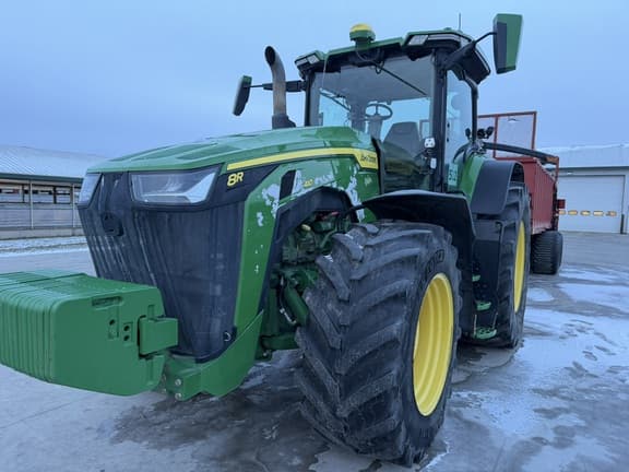Image of John Deere 8R 410 equipment image 2
