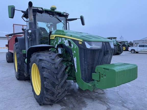 2022 John Deere 8R 410 Equipment Image0