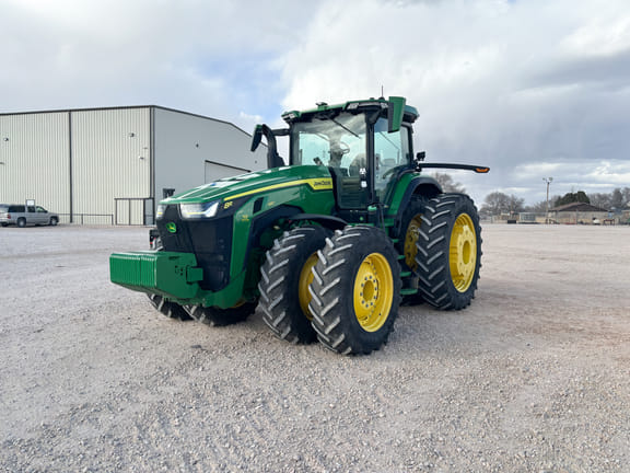 2022 John Deere 8R 410 Equipment Image0