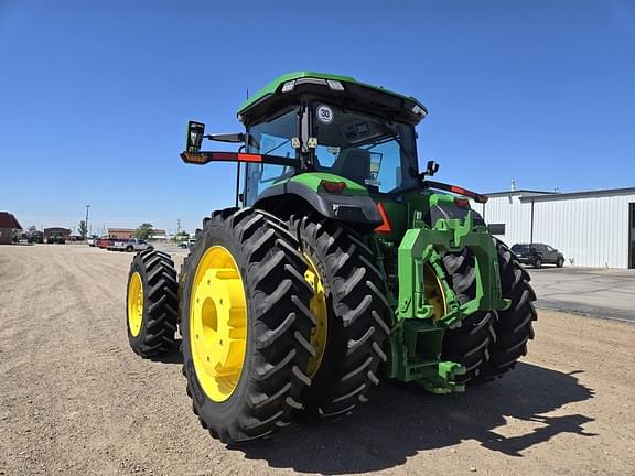 Image of John Deere 8R 410 equipment image 2