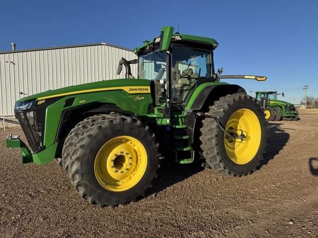Image of John Deere 8R 410 equipment image 4