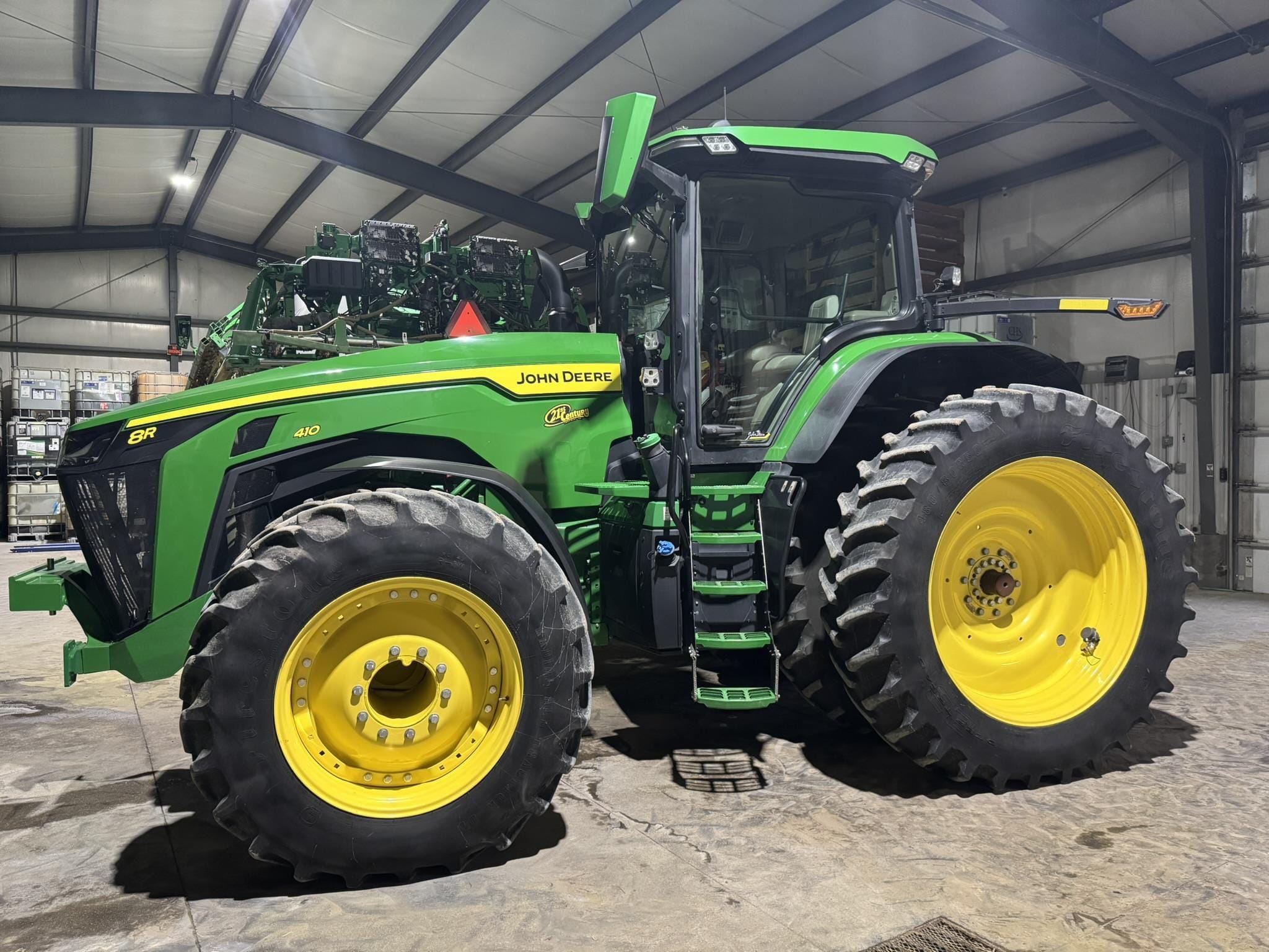 2022 John Deere 8R 410 Equipment Image0