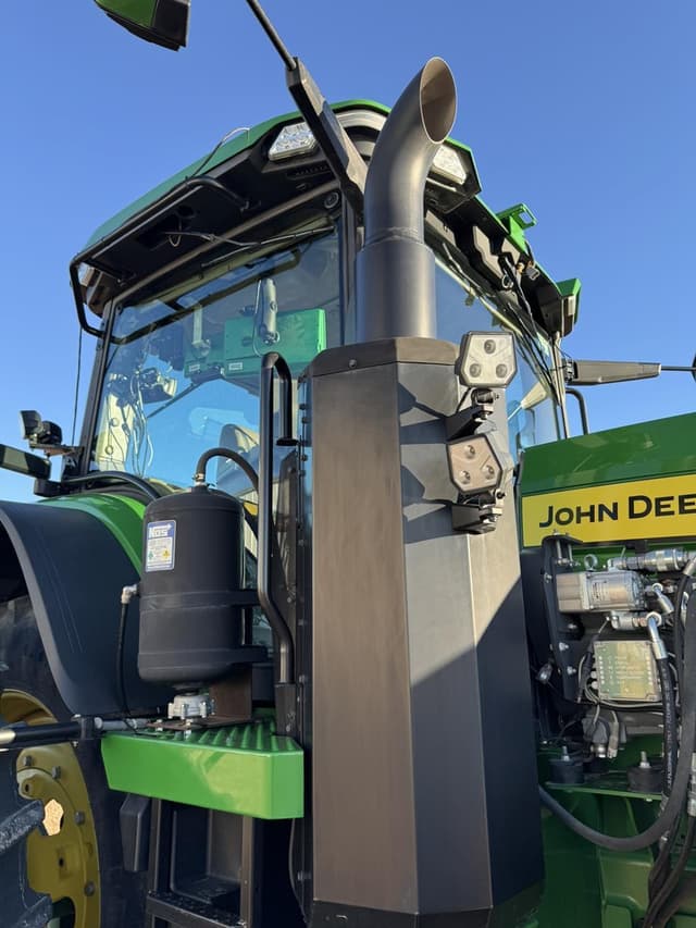 Image of John Deere 8R 410 equipment image 3