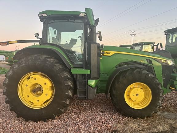Image of John Deere 8R 410 equipment image 2