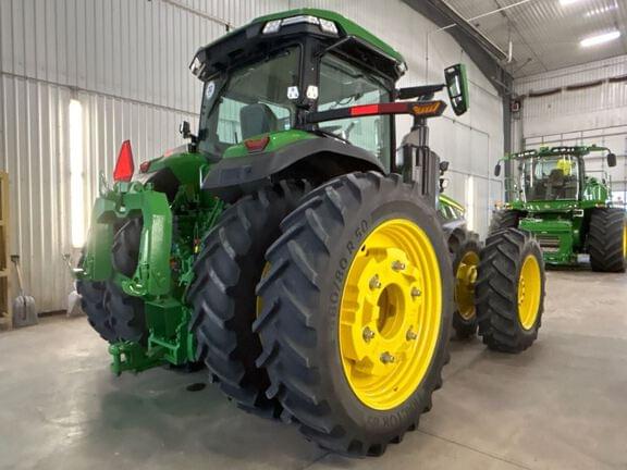 Image of John Deere 8R 410 equipment image 4