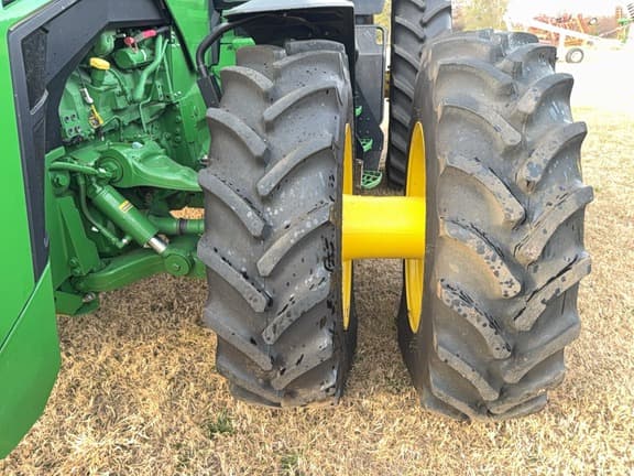 Image of John Deere 8R 410 equipment image 4