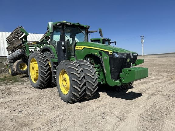 Image of John Deere 8R 410 equipment image 2