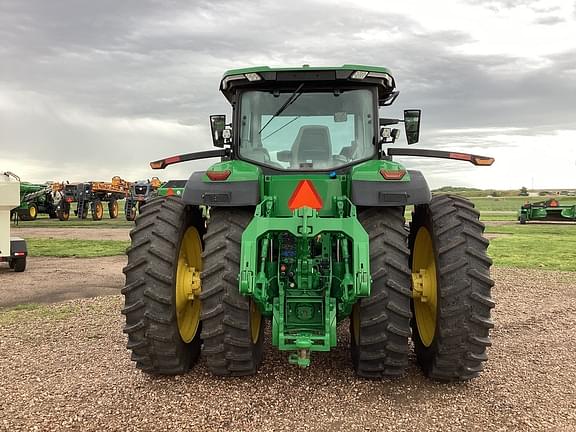 Image of John Deere 8R 410 equipment image 4