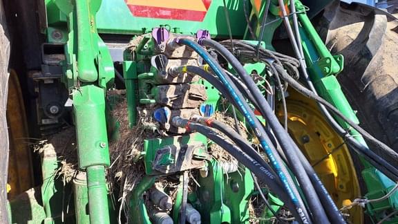 Image of John Deere 8R 410 equipment image 4