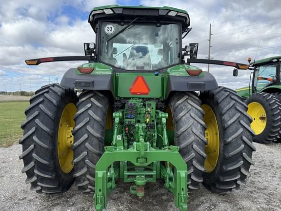 Image of John Deere 8R 410 equipment image 4