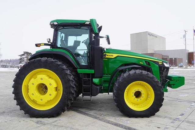 Image of John Deere 8R 410 equipment image 4