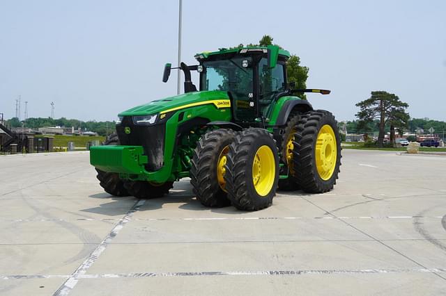 Image of John Deere 8R 410 equipment image 2