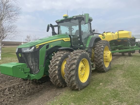 Main image John Deere 8R 410